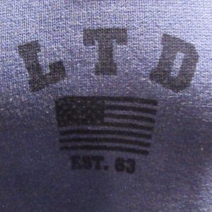 The Limited Vintage Zip Collar American Flag Sweater in Denim Blue Size M